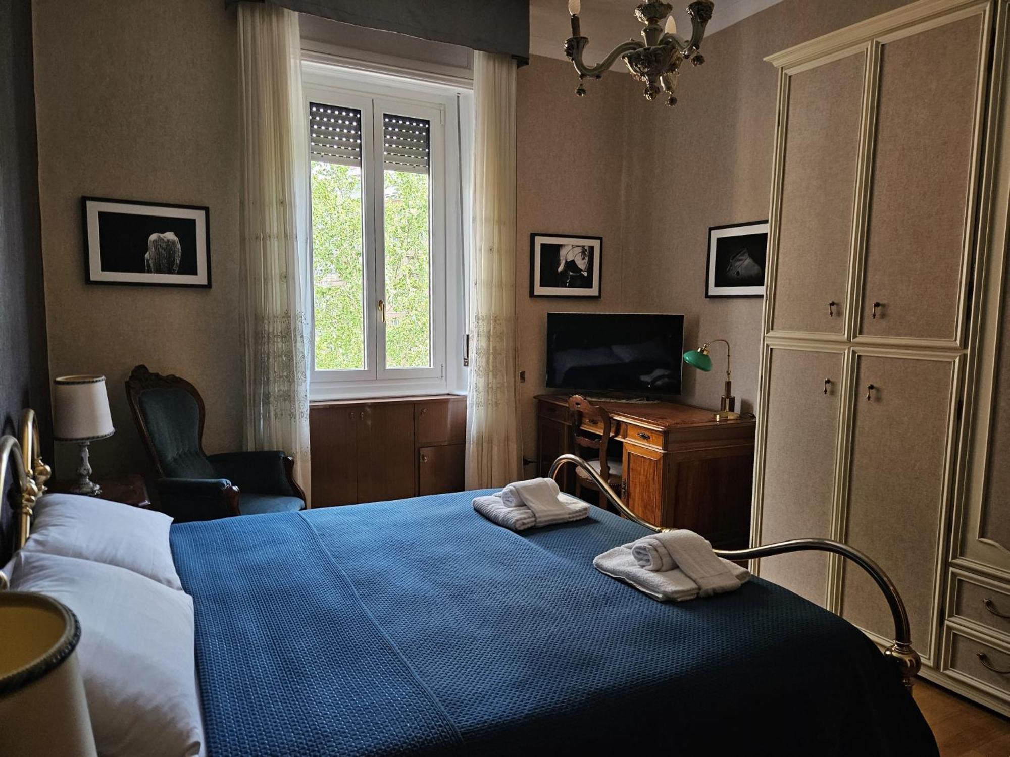 Homegallery - Elegante Appartamento Milanese 외부 사진