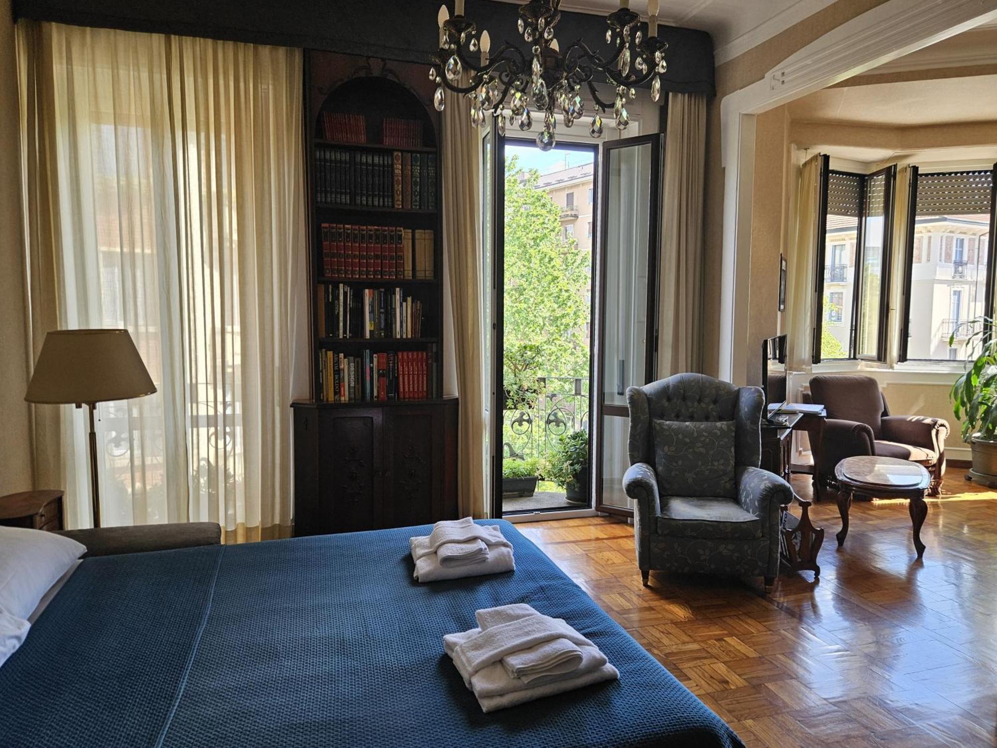 Homegallery - Elegante Appartamento Milanese 외부 사진